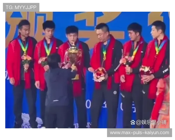 樊振东实力圈粉多特蒙德教练,赛后合影成经典,wtt樊振东 樊振东实力圈粉多特蒙德教练,赛后合影成经典,wtt樊振东